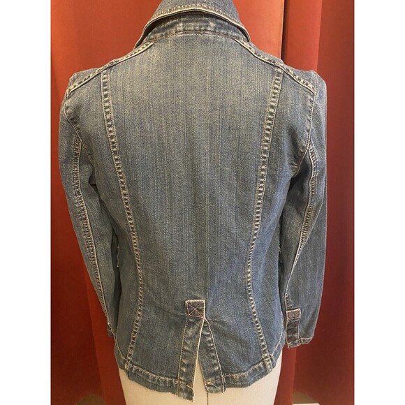 Gap Denim Jacket Sz-6 Button Closure 1 Lapel Pocket 2 Button Pockets Tapered - Picture 3 of 6